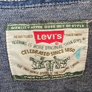 Vintage Denim Levi’s Jacket